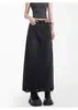 Falda de Mezclilla Negra Estilo Retro Americano, Nuevo Estilo de Verano con Bordes Deshilachados y Agujeros, Diseño Entallado Línea A con Abertura Trasera, Falda Casual de Moda