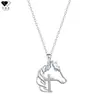 Novo Colar Cruz com Cabeça de Cavalo Europeu e Americano Nicho Original Cabeça de Cavalo Cravejada com Diamantes Corrente para Clavícula Acessórios de Luxo Leve Femininos