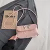 Bolso cruzado de hombro de moda y único de Shuai Mi Temporada 2026 Nuevo Modelo Bolso de mano informal moderno para mujer Bolso cuadrado pequeño