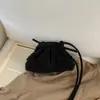 Bolso Pequeño de Nicho Estilo Francés Retro de Alta Apariencia para Mujer, Bolso Cruzado de Alta Apariencia Nueva Moda 2026, Bolso Nube Plegado