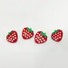 Botón de plástico de fresa lindo de dibujos animados para suéter de niños, abrigo, cárdigan de punto, top, hebilla decorativa, accesorios para diadema