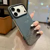 Adecuado para funda de teléfono Apple 18 Pro Max, funda semi-cubierta patrón de fibra de carbono iPhone 17 patrón de Kevlar mate cubierta protectora