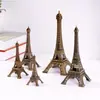 Enfeites de Metal Personalizados Estilo Europeu Retrô Torre Eiffel, Decorações Criativas para Gabinete de Vinho em Casa, Enfeites Arquitetônicos de Metal