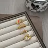 Anel Aberto Dourado Esmaltado Estilo Chinês Retrô Borboleta Flor Folha de Bordo Contas de Concha Recortado Esculpido Acessível Luxo Doce para Mulheres