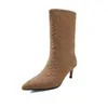 Botas Elegantes Simples Pretas de 5,5 cm na Panturrilha Nova Coleção Outono e Inverno 2026 Bico Fino Salto Agulha Botas Chelsea Botas da Moda para Mulheres