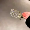 2025 Nueva Colección de Pinzas para Cola de Caballo de Alta Gama Artefacto Fijador Pinza para el Cabello Pinza Tiburón Adorno para el Cabello de Lujo Ligero Pasador