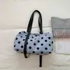 Bolsa de nailon casual de gran capacidad para mujer, nueva moda 2026 bandolera de lunares para el trabajo, bolsa de mano de estilo relajado