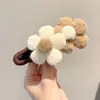 Venta al por mayor de pasadores para el cabello dulces y lindos, incluyendo pasadores para la parte trasera de la cabeza, nuevos pasadores de pico de pato grandes 2026 y exquisitos accesorios para el cabello para crear recogidos elegantes