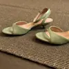 Sandalias Chuyuji de tacón bajo estilo francés para mujer, nuevo modelo de verano, sandalias de una tira, tacón gatito, tacón fino, verde