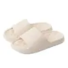 2026 Novas Pantufas Xadrez Estilo Casal Casa Banheiro Antiderrapante Solado Macio Silenciosa EVA Tira Única Pantufas Atacado