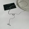 Cadena de clavícula geométrica de estilo frío de alta gama con hebilla OT, diseño simple de costura de metal, collar moderno, genial y sencillo