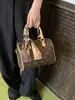 2026 Nueva Bolsa Boston de Lona Estampada Colorida de Gama Alta, Bolso Cruzado Versátil de Lujo Ligero a la Moda para Mujer