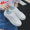 Zapatos de meter para mujer 2026 zapatillas blancas de caña baja para mujer, zapatillas deportivas para mujer de primavera y otoño, zapatillas casuales transpirables versátiles para mujer