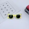 Novos Óculos de Sol Coloridos Vazados Olho de Gato Duplo, Óculos Infantis Fashion de Personalidade Cartoon, Óculos de Sol Infantis Anti-UV