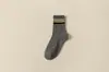 Calcetines de Media Pantorrilla para Hombre de Primavera y Otoño Rayados Modernos Largos Deportivos Transpirables Absorbentes de Sudor Estudiante Casual de Algodón Absorbentes de Sudor y Resistentes al Olor