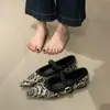 Sapatilhas femininas retrô estilo francês com estampa de leopardo em camurça, bico fino, corte baixo, sola macia, sapatilhas casuais, Mary Janes de tira única