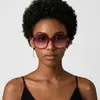 Nuevas gafas de sol cuadradas de estilo europeo y americano, con diseño calado, perfectas para sesiones de fotos de estilo urbano, desfiles de moda y como accesorio de moda para el uso diario o las vacaciones.