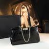 Bolsa de Axila com Padrão de Crocodilo 2026 Novo Estilo Elegante Bolsa Feminina de Couro Genuíno Bolsa de Ombro para Mulheres de Meia-Idade e Mães