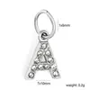 Accesorios de joyería de acero inoxidable con incrustaciones de diamantes de venta caliente transfronteriza al por mayor Colgantes de 26 letras Accesorios para collar y pulsera DIY
