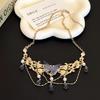 Collar de mariposa de estilo antiguo medio con perlas y diamantes, estilo retro de corte, cadena de clavícula de moda, joyería ligera, de lujo y de alta gama para mujer.
