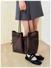 Bolsa Tote de Cadarço Cor Café Retrô Outono/Inverno para Mulheres 2026 Simples Grande Capacidade para o Dia a Dia Bolsa de Ombro Único Bolsa de Mão Fashion