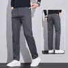 Pantalones Casuales de Seda Helada para Hombre de Otoño Ajuste Recto Ajuste Delgado Negocios 2026 Nuevos Pantalones Largos Casuales Pantalones Versátiles para Hombre