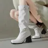 Botas de Couro Femininas Tamanho 34-48 Outono e Inverno, Salto Alto Bico Redondo, Botas Femininas de Tamanho Grande, Solado de Borracha, Salto Quadrado Transfronteiriço Botas de Montaria Pretas