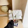 Bolso de Hombro Acolchado con Cadena de Moda Primavera 2026 para Mujer, Bolso Cruzado Versátil Casual, Bolso Cuadrado Pequeño Simple para el Día a Día