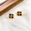 Diseño de Nicho Cuadrado de Trébol de Cuatro Hojas con Diamantes Completos Pendientes Pequeños Estilo Europeo y Americano Pendientes Sencillos de Alta Gama para Mujer