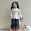 Moletom Feminino Primavera e Outono 2026 Novo Estiloso Moda Infantil Casual Manga Longa para Bebês