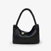 Moda Transfronteriza Bolso Cruzado Tipo Cubo Tejido a Mano Puro Bolso Tote Tipo Cubo Francés Bolso de Hombro Único para Viaje Bolso Tejido de Gama Alta