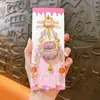 Catón de la Fortuna Bordado Creativo Cadena de Teléfono con Cuentas Llavero Colgante Exquisito Lindo para Bolso Accesorio para Funda de Teléfono Regalo