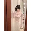 Estilo perezoso, suave y cómodo, camisola de punto con escote holgado, un nuevo diseño de otoño/invierno para mujer, que irradia un ambiente sofisticado y dulce pero atrevido, perfecta como capa interior