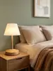 Nueva lámpara de hongo moldeada transfronteriza, lámpara de mesita de noche con un toque vintage de alta gama, recargable, lámpara de mesa decorativa creativa para dormitorio