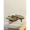 ¡Fin de semana en París! Mules Marrones Retro de Punta Fina para Mujer, Versión Coreana Primavera 2025 Zapatos de Tacón de Aguja para el Trabajo