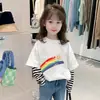 Camiseta de manga larga a rayas de bloques de color para niñas, algodón puro, primavera y otoño, para niños mayores, estilo coreano, camiseta base casual a la moda, camiseta holgada de moda
