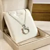 Nuevo producto transfronterizo: Cadena de clavícula elegante y versátil de lujo ligero con incrustaciones de microdiamantes, collar de acero de titanio, accesorio de joyería que no se decolora