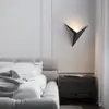 Lámpara de Pared de Hierro Estilo Molino de Viento de Lujo Ligero Nórdico, Simple y Única, Iluminación Decorativa Moderna para Comedor, Sala de Estar, Dormitorio y Estudio