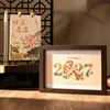 2027 Novo Calendário de Mesa com Porta-Retrato Criativo, Calendário de Mesa para Escritório, Ano do Carneiro, Ornamento de Calendário Requintado, Conjunto em Caixa de Presente, Calendário de Mesa Personalizável