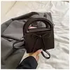 Bolsa pequena transversal com laço da moda para mulheres, nova bolsa de mão de nicho estilo coreano, bolsa quadrada pequena versátil, bolsa de ombro e transversal