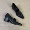Couro Macio Confortável Sapatos Pequenos de Couro Elegantes Salto Grosso Bico Fino Corte Profundo Sapatos de Uma Peça Europeu Coreano Simples Retro Moda Para Ir ao Trabalho Salto Alto