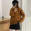 Nuevo suéter de punto suave con estampado de leopardo de gran tamaño para mujer, moda de otoño e invierno, elegante cuello en V, holgado, casual, versátil