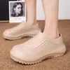 Zapatos de Chef Zapatos de Hombre 2026 Verano Zapatos de Trabajo Antideslizantes Impermeables Zapatos de Lluvia Slip-On Eva Zapatillas de Punta Cerrada