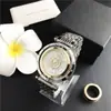 Reloj para Mujer Shi Lai Run Moderno Gypsophila Diamante Pequeño y Exquisito Reloj para Mujer Entrega Rápida