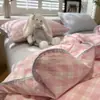 Juego de Cama con Borde de Cáscara de Kapok Clase A - Sábana, Funda de Edredón y Colcha de Estilo Nórdico Simple - Juego de Tres Piezas para Estudiantes de Dormitorio
