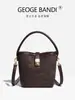 Bolsa Saco Transfronteiriça Feminina Moda Nova Outono e Inverno 2025 Bolsa de Mão Presbiópica Bolsa de Ombro Único Transversal de Alta Qualidade