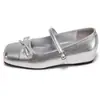Primeiro Encontro: Nova Coleção Primavera/Verão 2026 - Sapatilhas Femininas de Cetim com Bico Quadrado Estilo Ballet, Perfeitas para Combinar com Saias, Estilo Mary Jane
