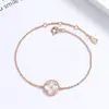 Pulseira de Prata 925 Redonda da Sorte Trevo de Quatro Folhas Madrepérola Branca para Mulheres, Estilo Ins, Joia de Amizade Pura em Prata Japonesa e Coreana, Mesmo Estilo de Influenciador da Internet