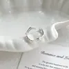 Anillo Abierto Ondulado Hueco, Lujo Accesible Moda de Nicho Anillo Versátil, Diseño Personalizado Exquisito Simple, Joyería de Mano de Gama Alta