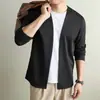Jaqueta masculina popular de outono inicial estilo old money, cardigã masculino casual simples de manga comprida de alta qualidade para homens jovens e de meia-idade, disponível para atacado